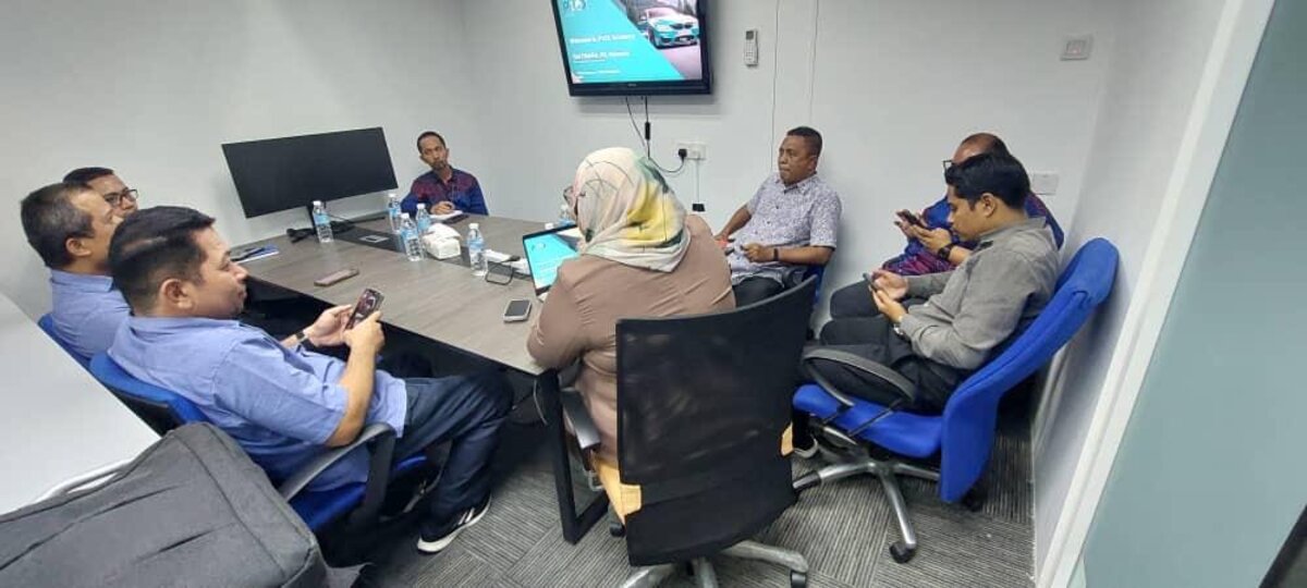 Delegasi P10X Academy dalam lawatan kerja ke London