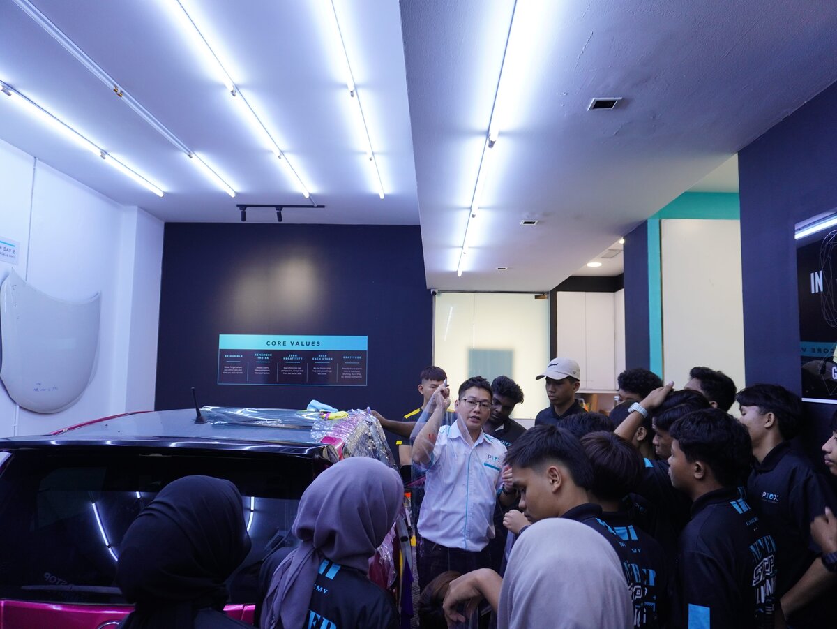 Pelajar P10X Academy menjalani penilaian kemahiran di Prestige Car Care