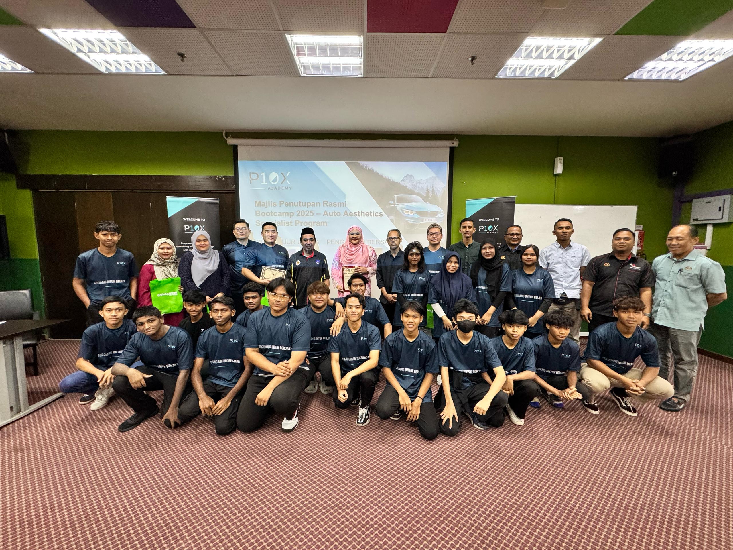 Bootcamp Automotive Aesthetics 2025 P10X Academy: majlis penutupan graduan kursus wrapping lanjutan